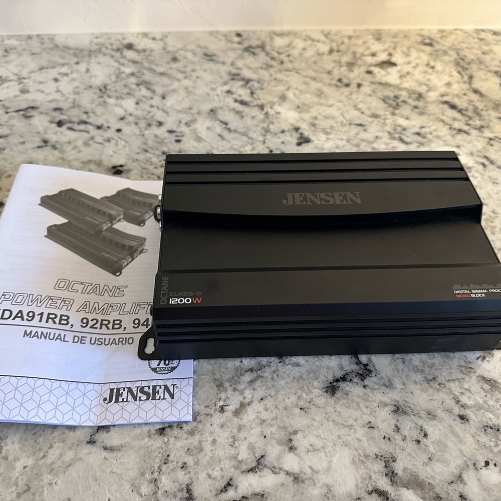 Jensen 1200 Watt Subwoofer Amplifier